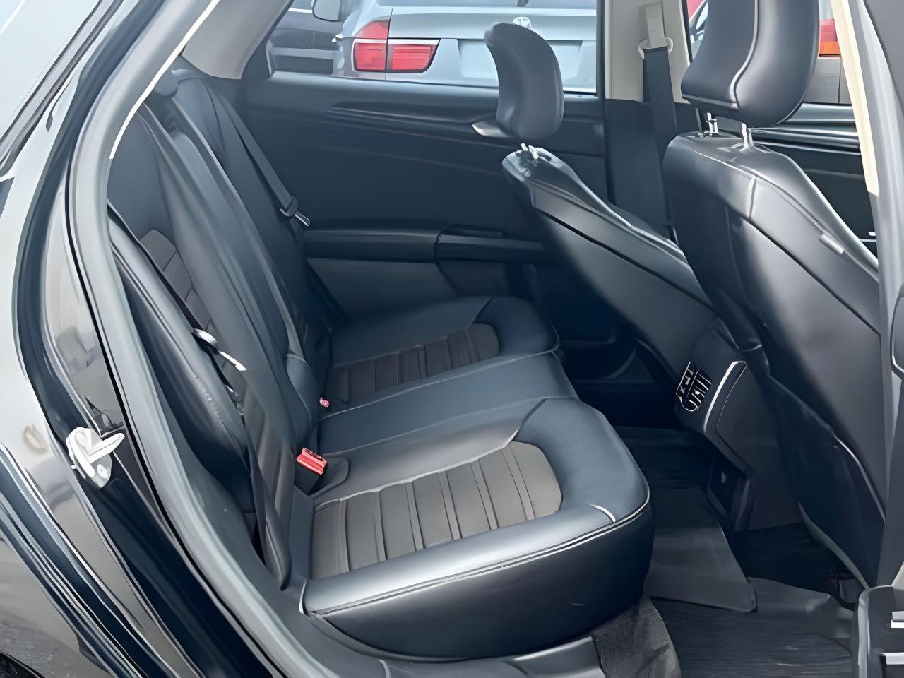 2018 Ford Fusion AWD NAV LEATHER ROOF LOADED WE FINANCE ALL CREDIT Photo