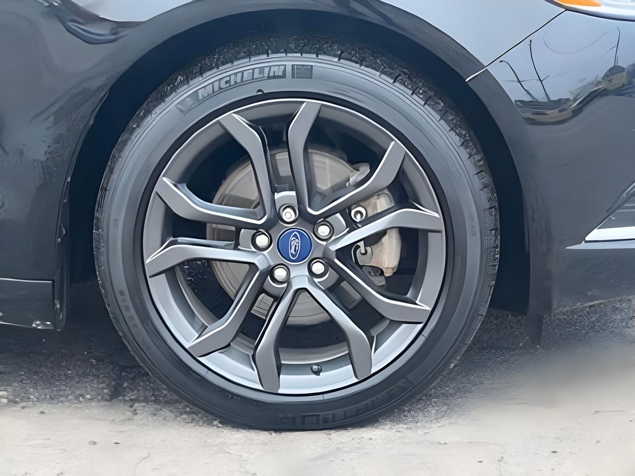 2018 Ford Fusion AWD NAV LEATHER ROOF LOADED WE FINANCE ALL CREDIT Photo