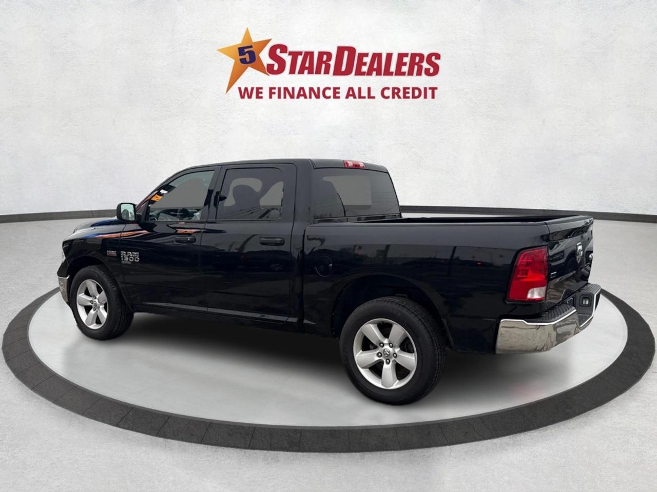 2022 RAM 1500 Classic SLT 4x4 Crew Cab 5'7  BX MINT WE FINANC ALL CREDIT Photo4