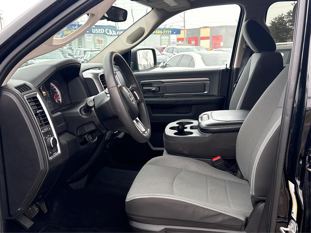 2022 RAM 1500 Classic SLT 4x4 Crew Cab 5'7  BX MINT WE FINANC ALL CREDIT Photo