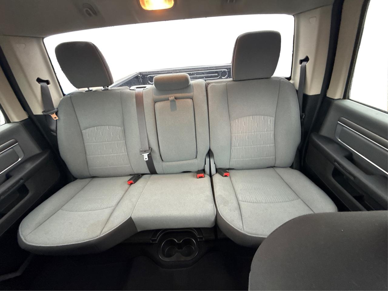 2022 RAM 1500 Classic SLT 4x4 Crew Cab 5'7  BX MINT WE FINANC ALL CREDIT Photo