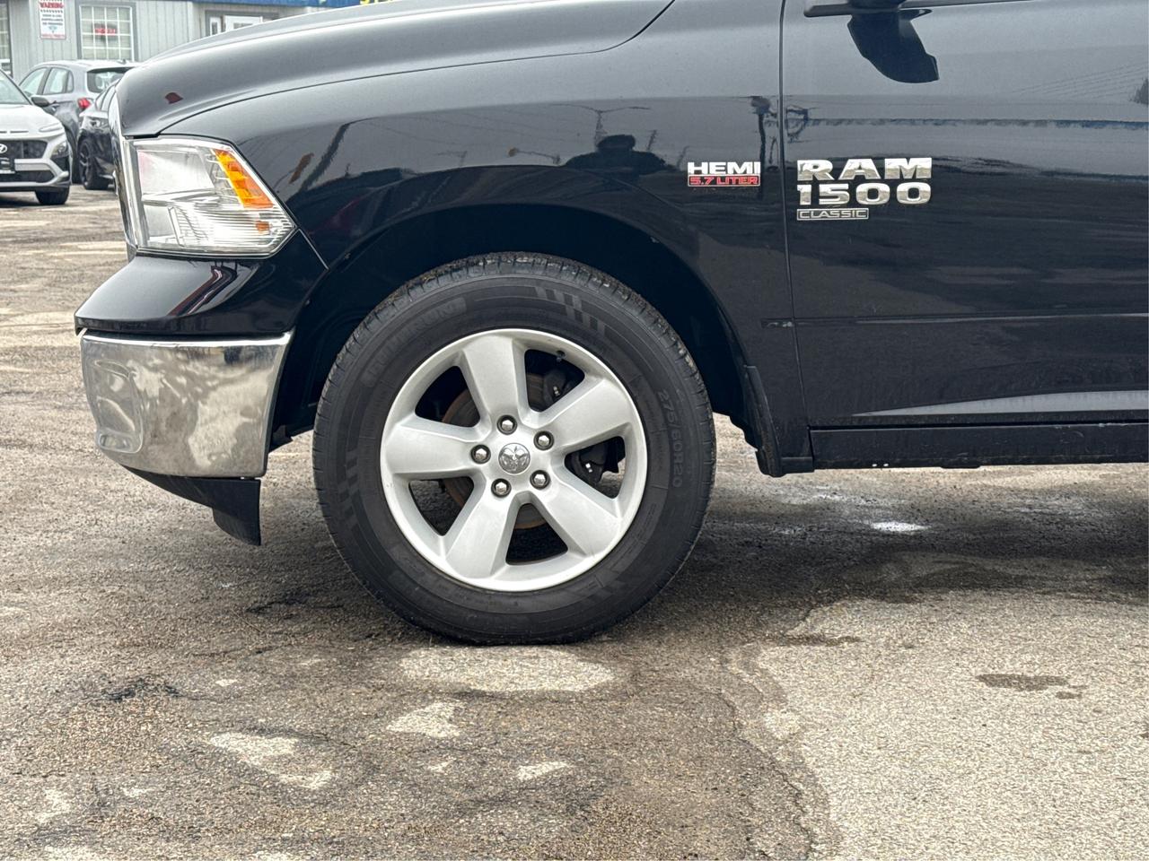 2022 RAM 1500 Classic SLT 4x4 Crew Cab 5'7  BX MINT WE FINANC ALL CREDIT Photo