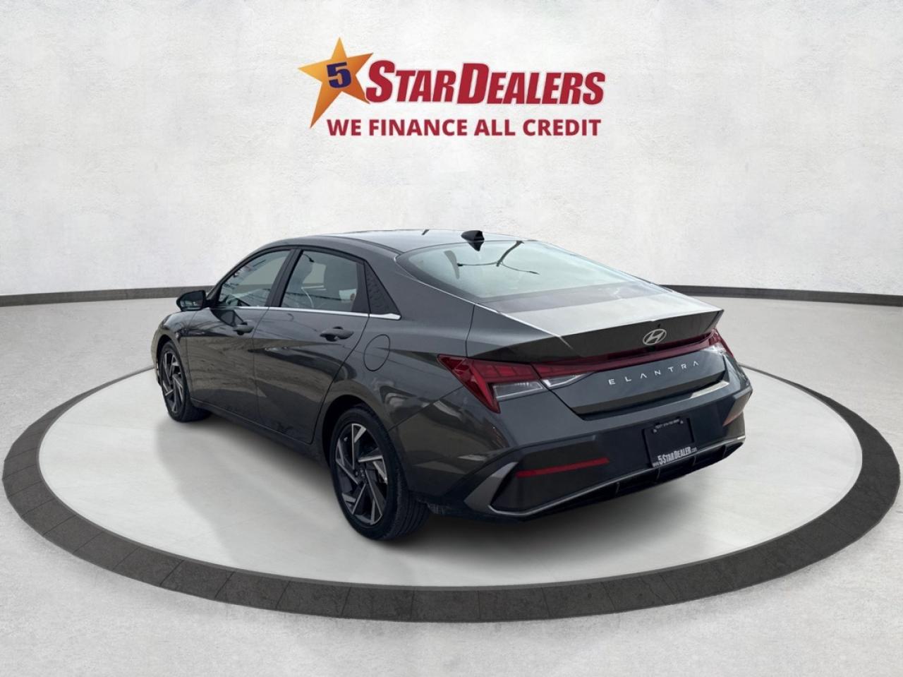 2024 Hyundai Elantra Luxury NAV LEATHER SUNROOF WE FINANCE ALL CREDIT Photo