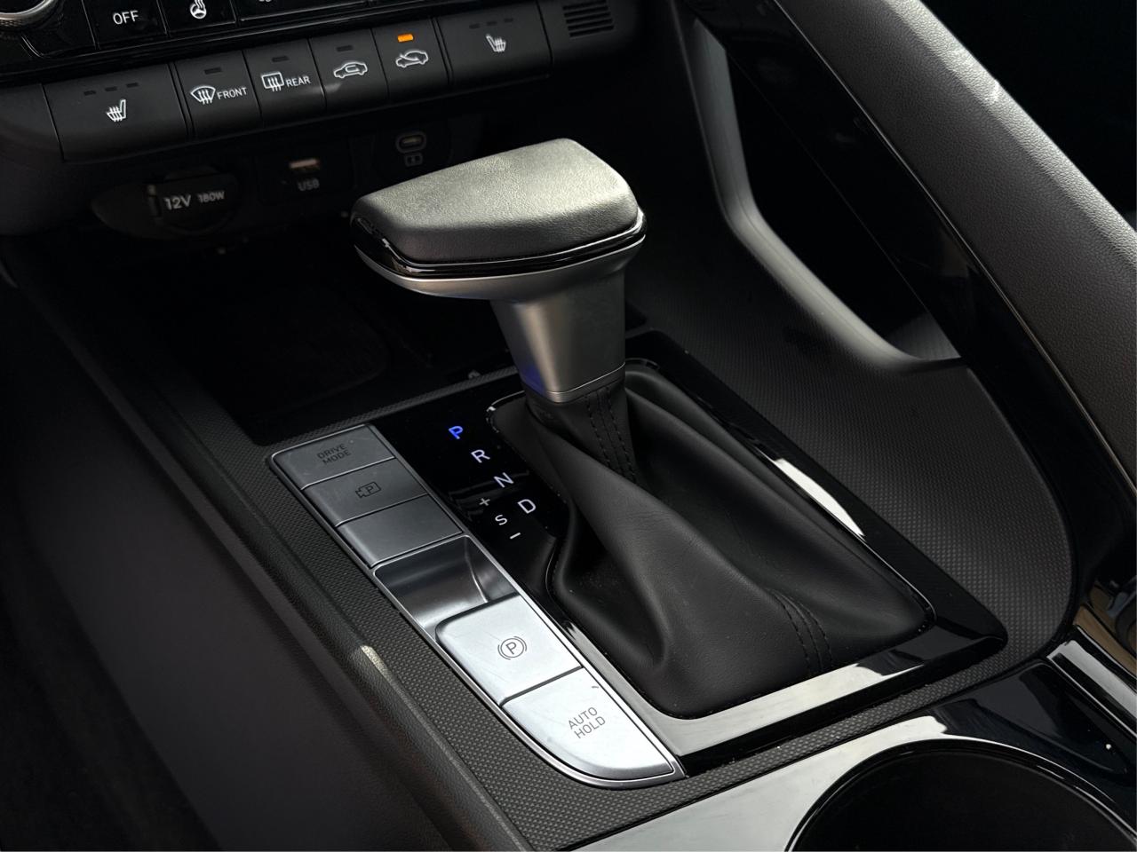 2024 Hyundai Elantra Luxury NAV LEATHER SUNROOF WE FINANCE ALL CREDIT Photo