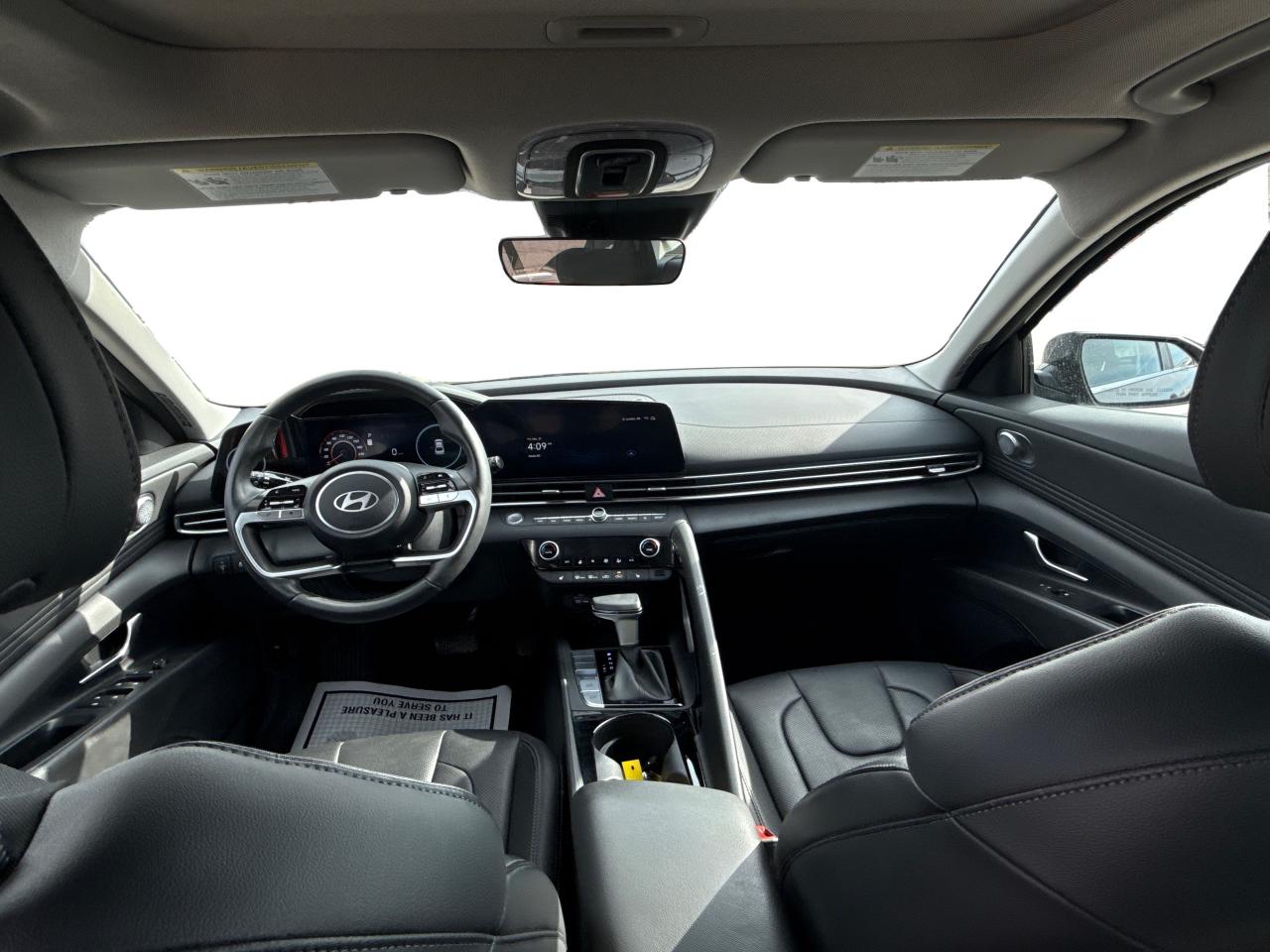 2024 Hyundai Elantra Luxury NAV LEATHER SUNROOF WE FINANCE ALL CREDIT Photo