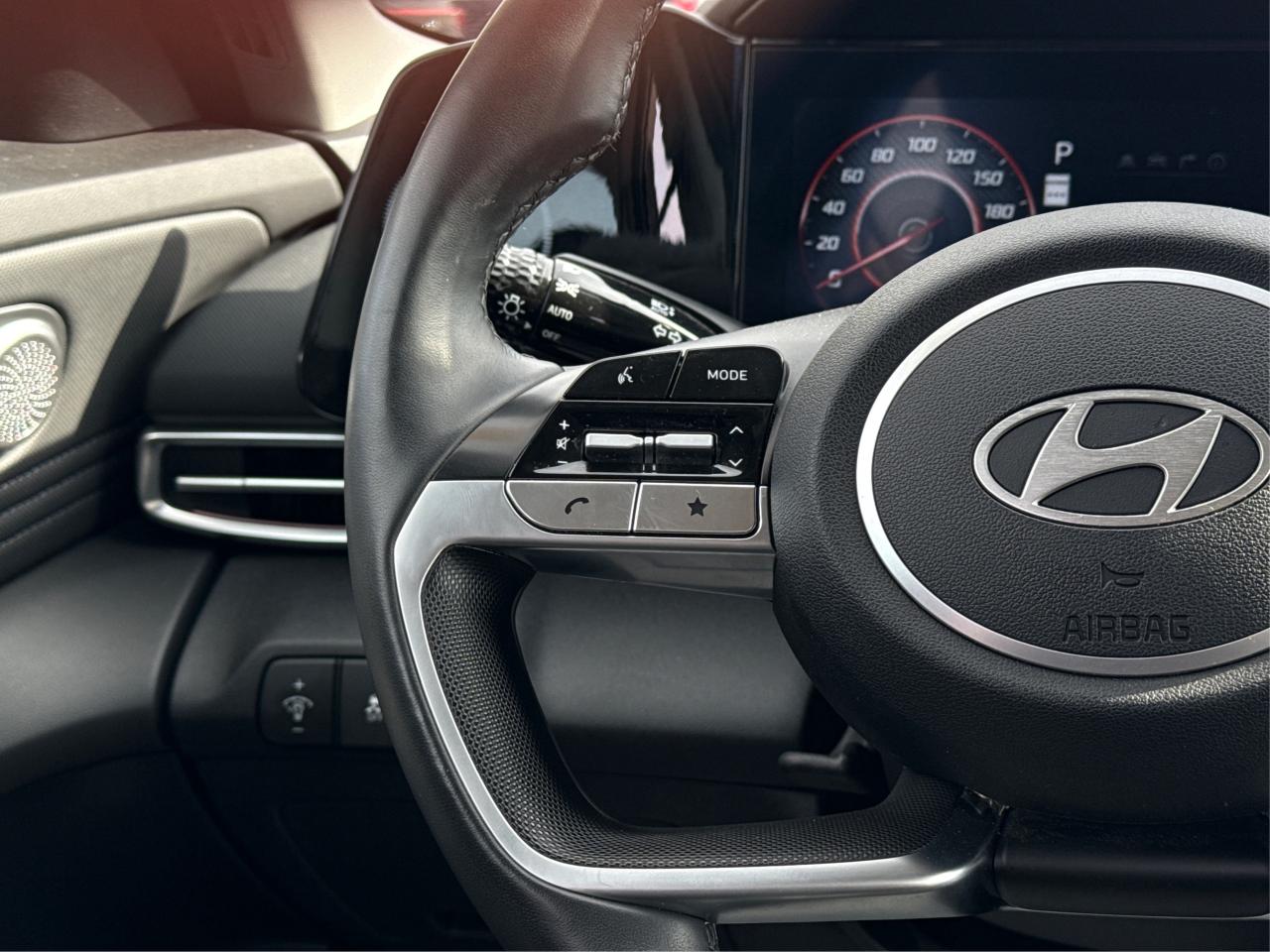 2024 Hyundai Elantra Luxury NAV LEATHER SUNROOF WE FINANCE ALL CREDIT Photo