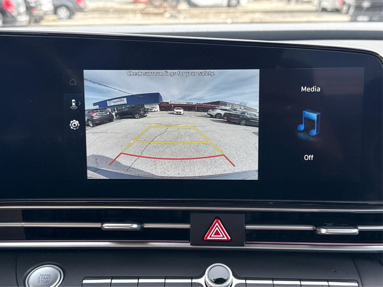 2024 Hyundai Elantra Luxury NAV LEATHER SUNROOF WE FINANCE ALL CREDIT Photo