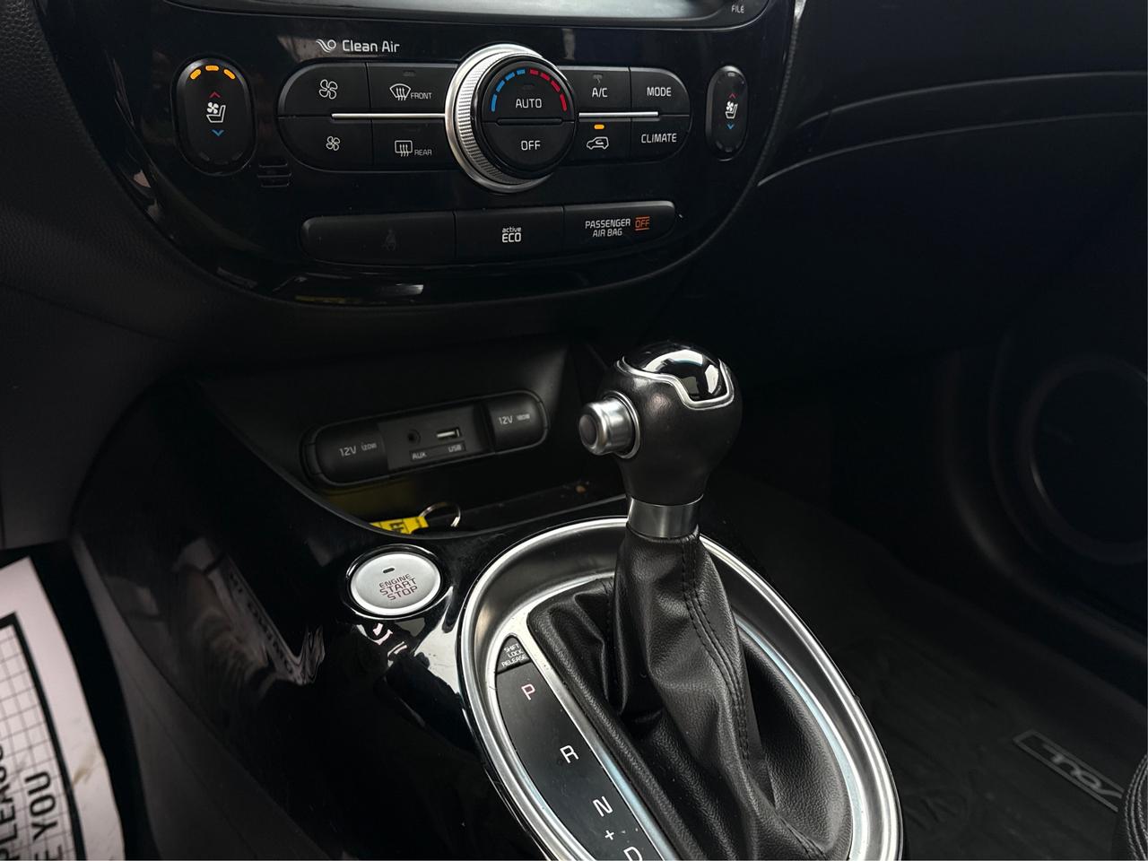 2016 Kia Soul Luxury CLEAN MUST SEE WE FINANCE ALL CREDIT Photo