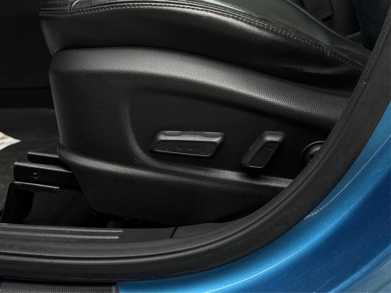 2016 Kia Soul Luxury CLEAN MUST SEE WE FINANCE ALL CREDIT Photo