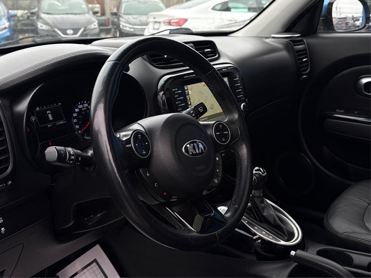 2016 Kia Soul Luxury CLEAN MUST SEE WE FINANCE ALL CREDIT Photo