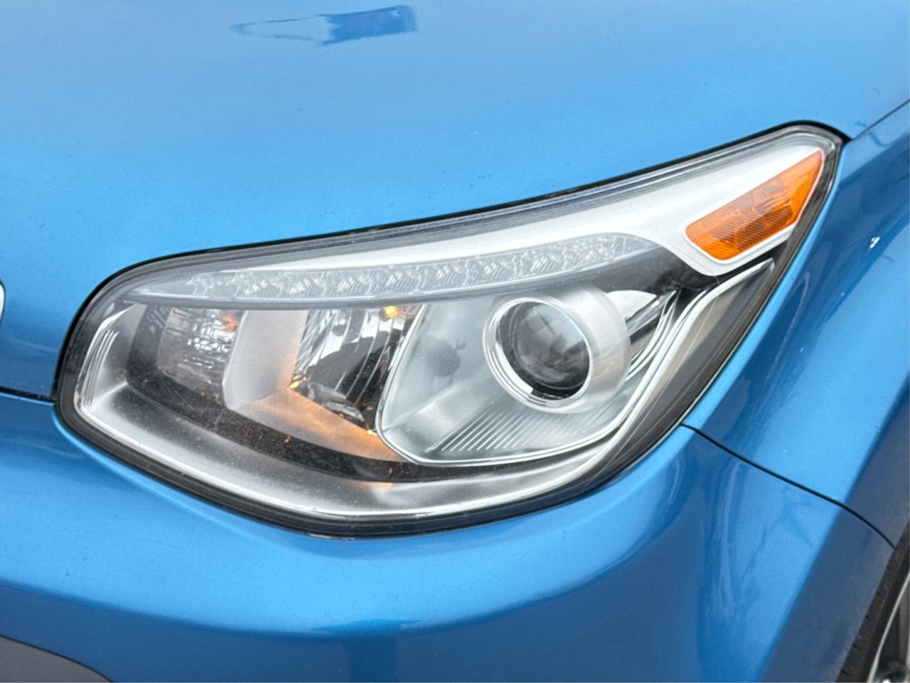 2016 Kia Soul Luxury CLEAN MUST SEE WE FINANCE ALL CREDIT Photo