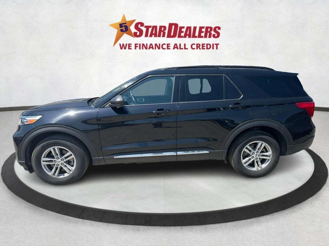 2024 Ford Explorer LEATHER CERTIFIED LOW KM  WE FINANCE ALL CREDIT! Photo