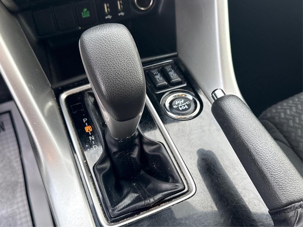 2022 Mitsubishi Eclipse Cross AWD HEATED SEATS CLEAN! WE FINANCE ALL CREDIT! Photo