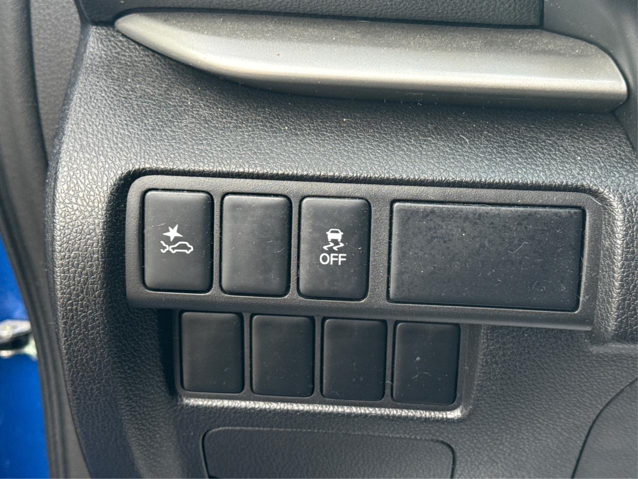 2022 Mitsubishi Eclipse Cross AWD HEATED SEATS CLEAN! WE FINANCE ALL CREDIT! Photo