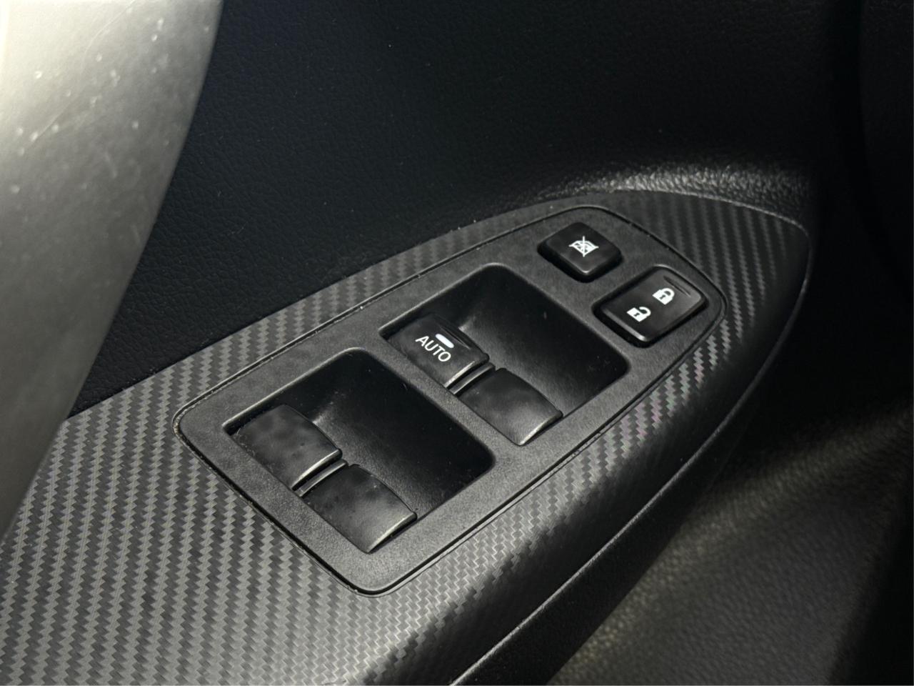 2022 Mitsubishi Eclipse Cross AWD HEATED SEATS CLEAN! WE FINANCE ALL CREDIT! Photo