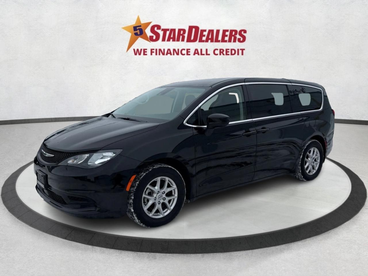 2024 Chrysler Grand Caravan HEATED SEATS CLEAN MUST SEE WE FINANCE ALL CREDIT Photo