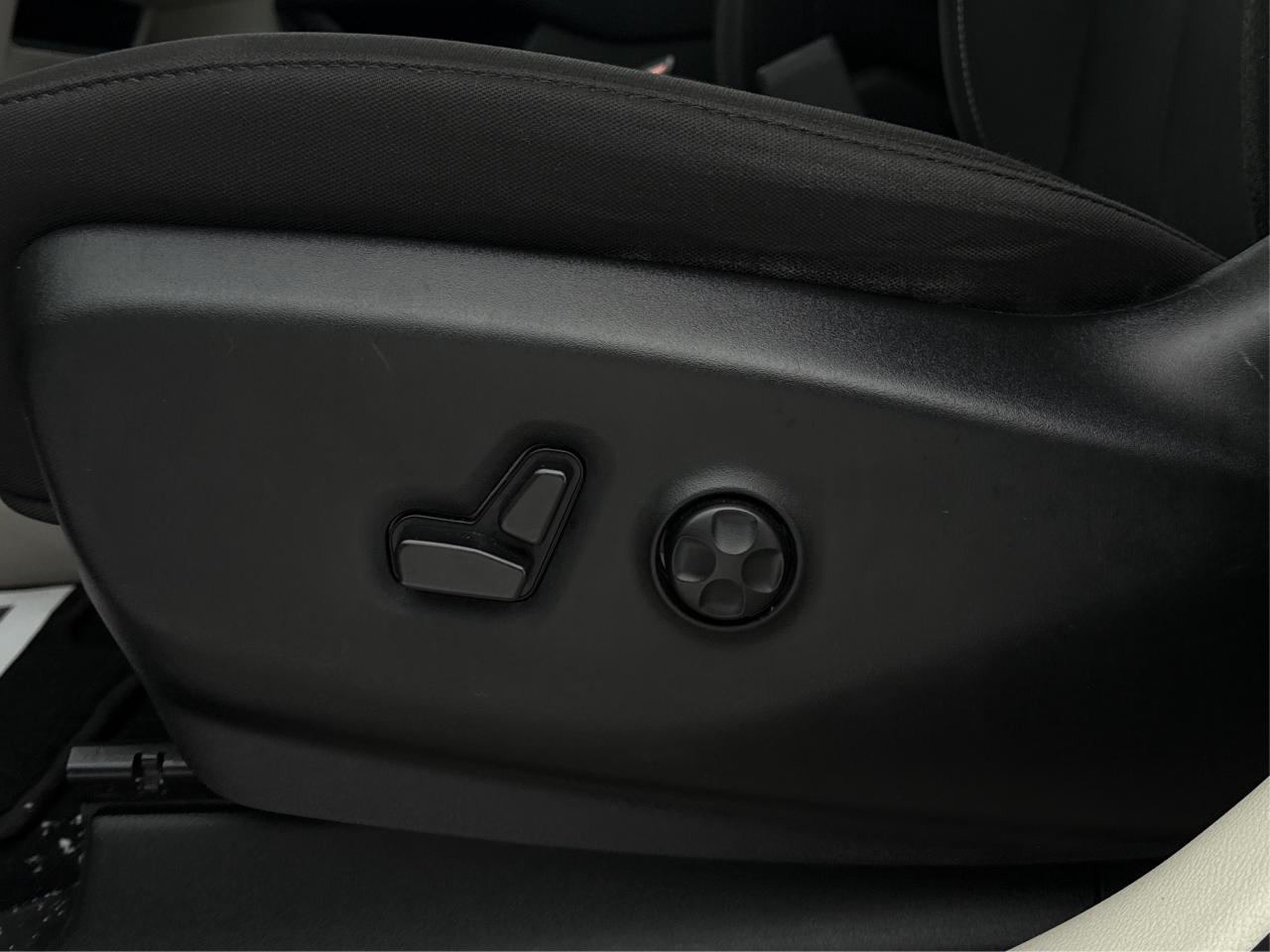 2024 Chrysler Grand Caravan HEATED SEATS CLEAN MUST SEE WE FINANCE ALL CREDIT Photo