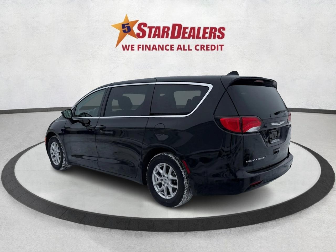 2024 Chrysler Grand Caravan SXT CERTIFIED CLEAN MUST SEE WE FINANCE ALL CREDIT Photo4