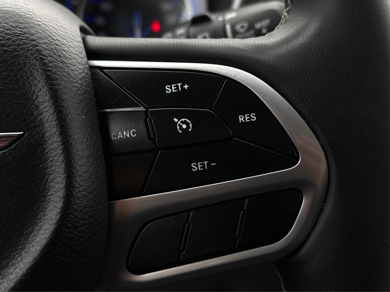 2024 Chrysler Grand Caravan SXT CERTIFIED CLEAN MUST SEE WE FINANCE ALL CREDIT Photo