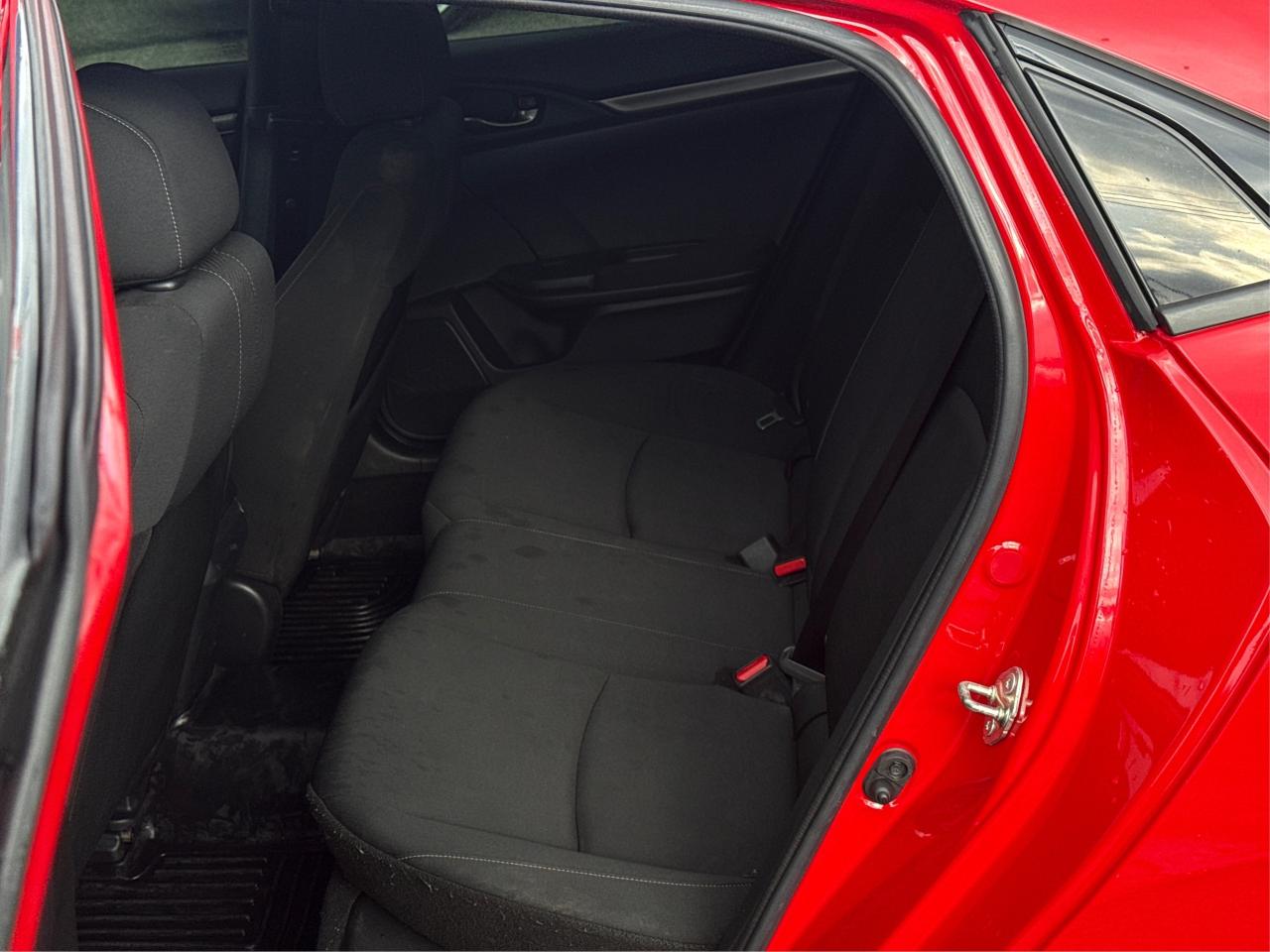 2018 Honda Civic Hatchback SUNROOF HEATED SEATS LOADED WE FINANCE ALL CREDIT! Photo