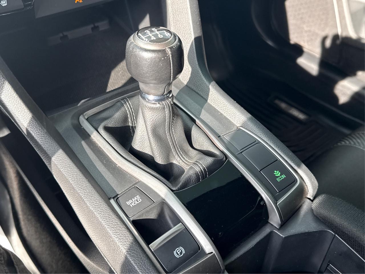 2018 Honda Civic Hatchback SUNROOF HEATED SEATS LOADED WE FINANCE ALL CREDIT! Photo