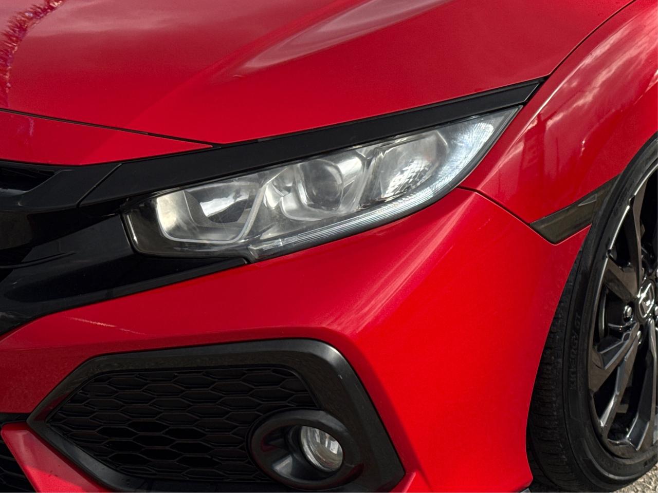 2018 Honda Civic Hatchback SUNROOF HEATED SEATS LOADED WE FINANCE ALL CREDIT! Photo