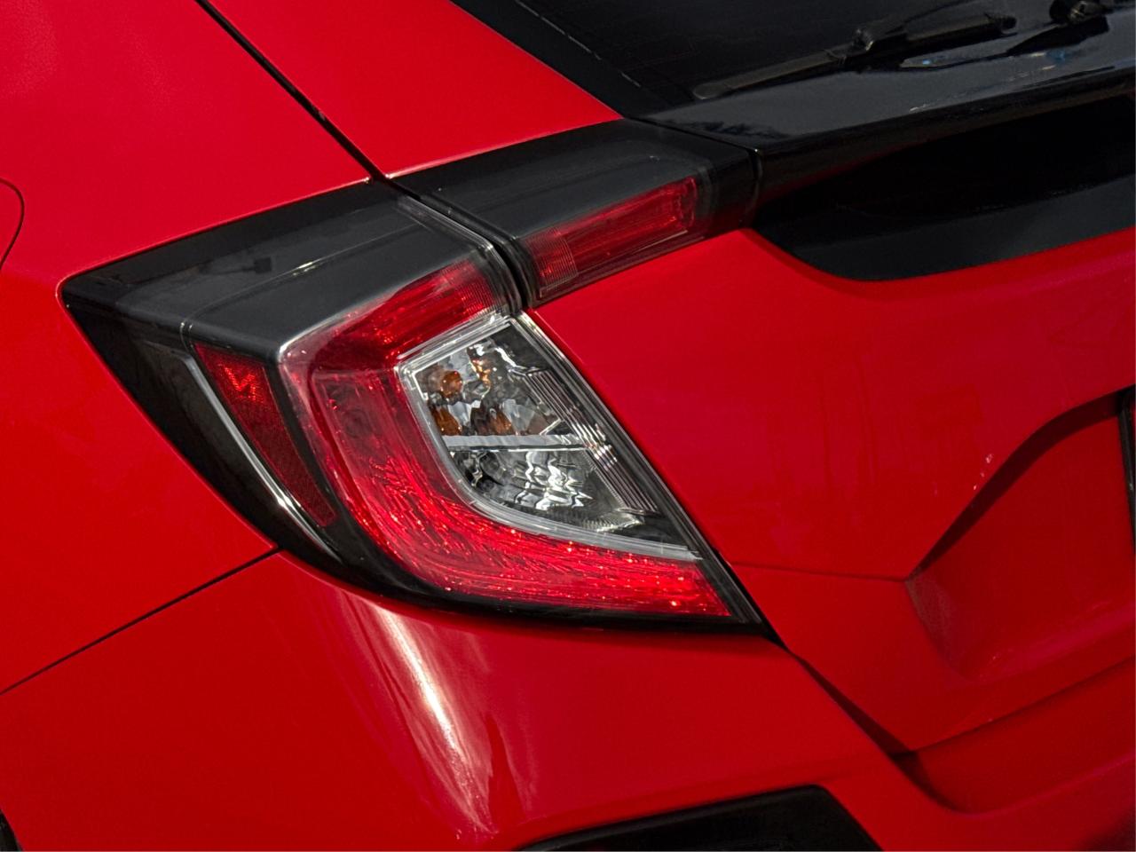 2018 Honda Civic Hatchback SUNROOF HEATED SEATS LOADED WE FINANCE ALL CREDIT! Photo