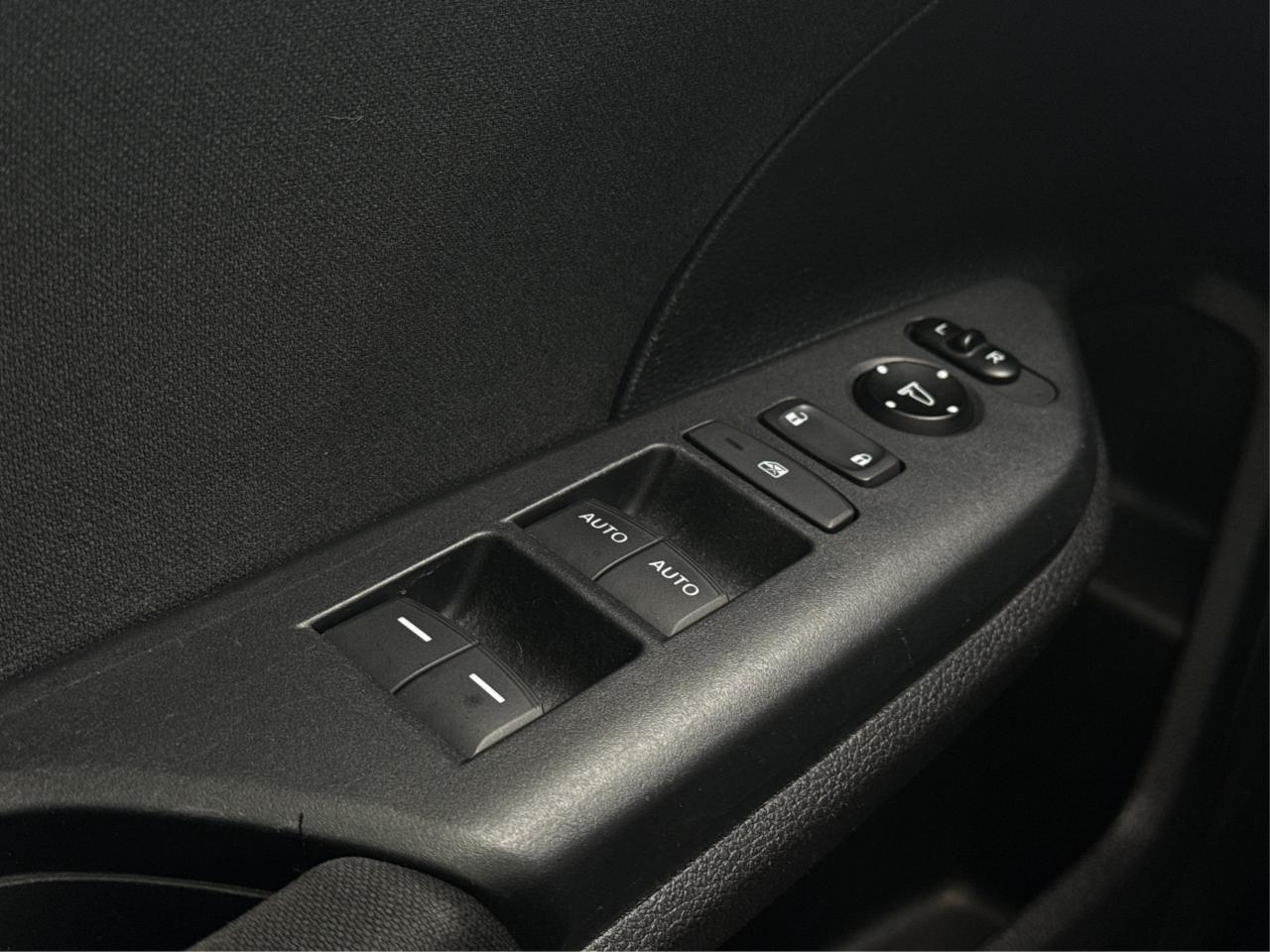 2018 Honda Civic Hatchback SUNROOF HEATED SEATS LOADED WE FINANCE ALL CREDIT! Photo