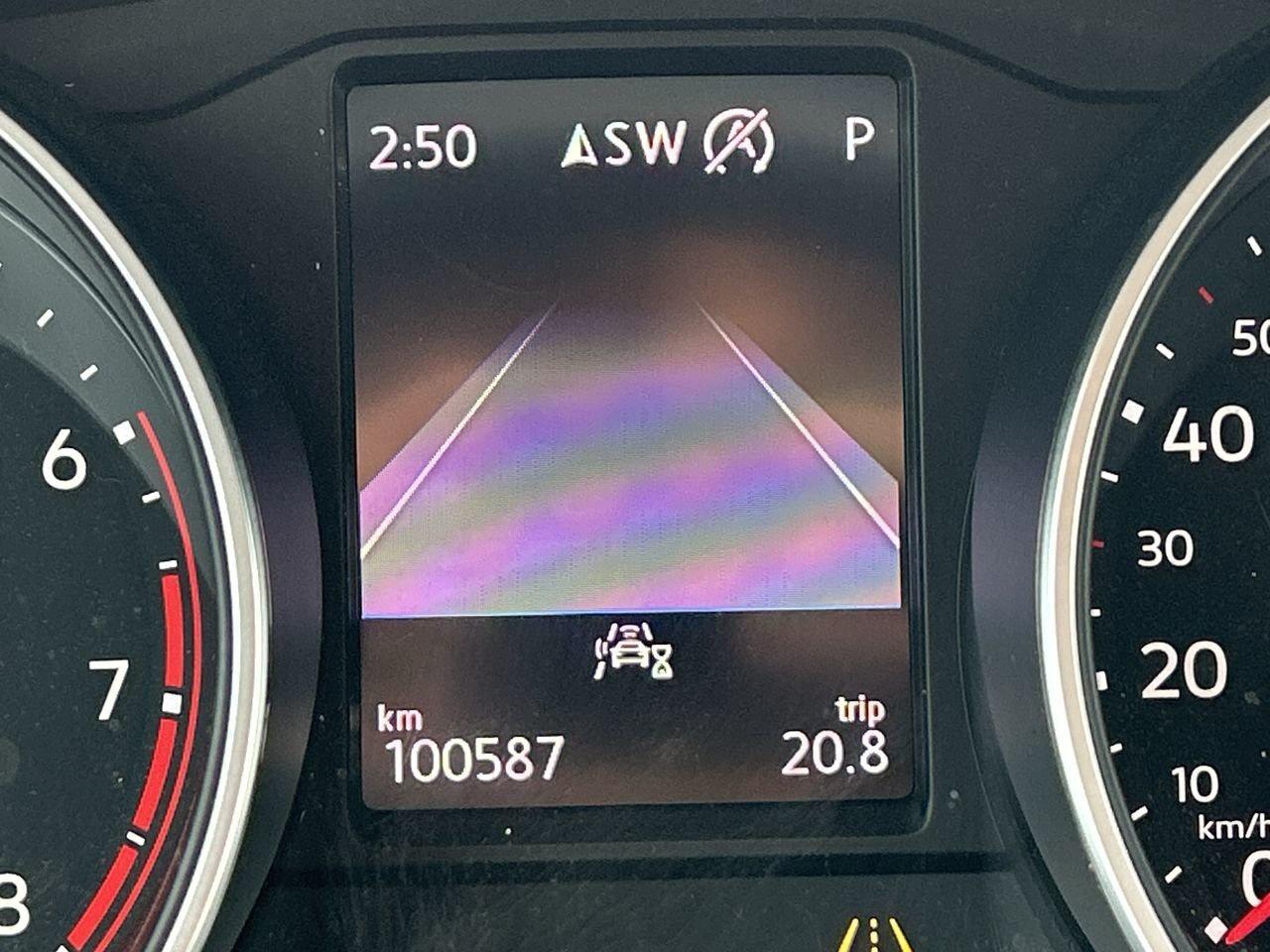 2020 Volkswagen Tiguan IQ Drive 2.0T 4MOTION NEW BRAKES  Panoramic Roof Photo