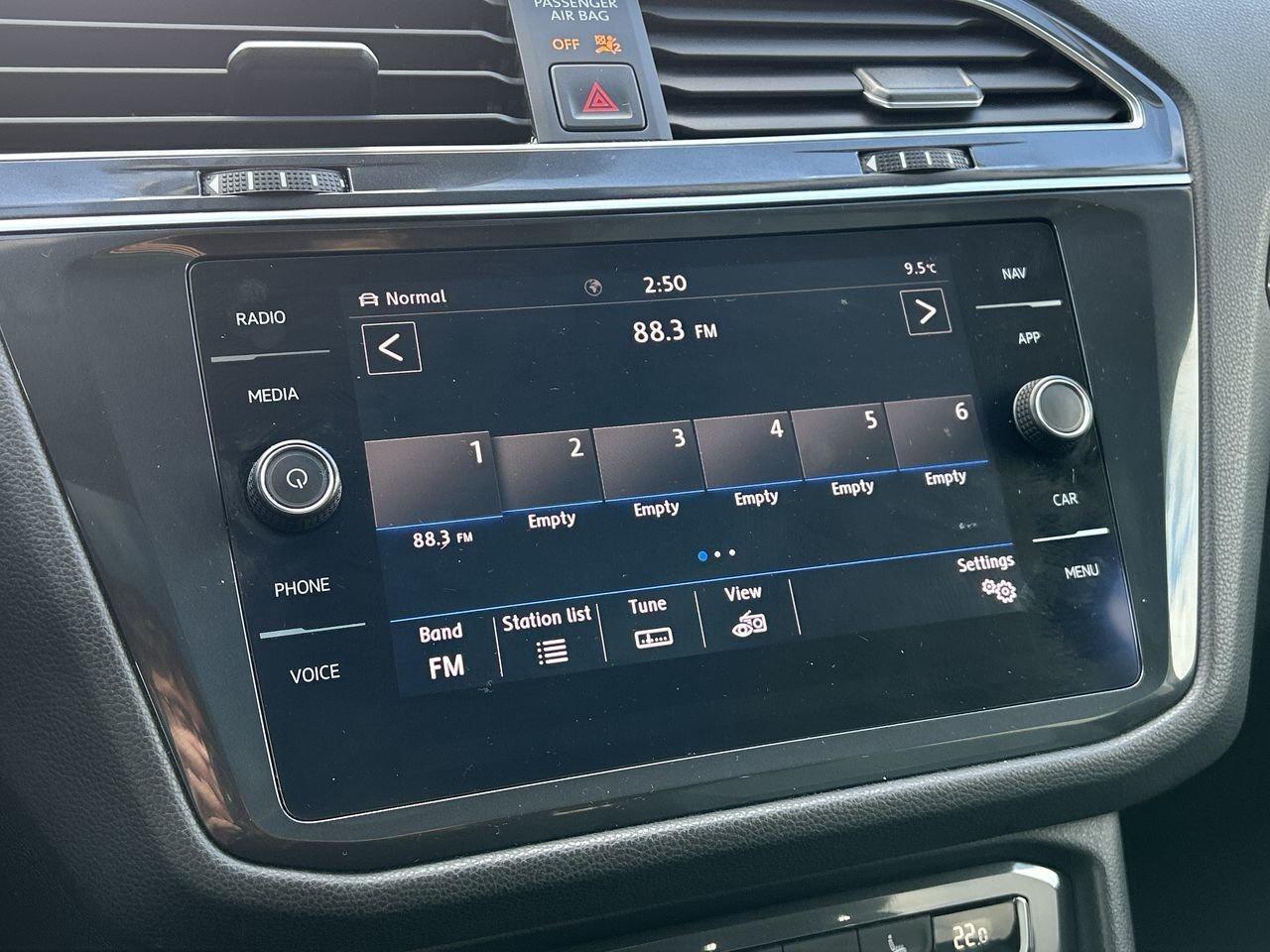 2020 Volkswagen Tiguan IQ Drive 2.0T 4MOTION NEW BRAKES  Panoramic Roof Photo