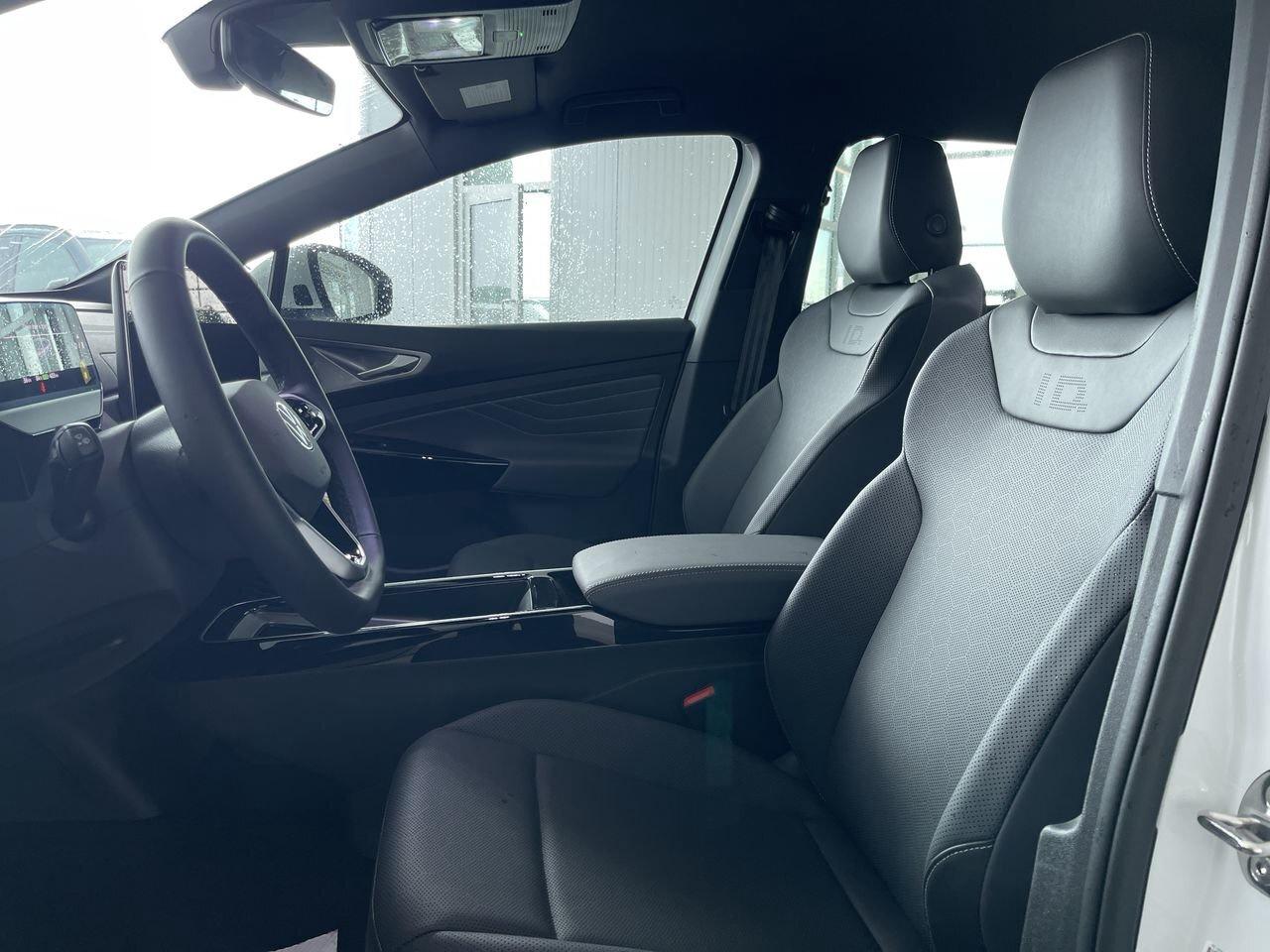 2025 Volkswagen ID.4 Pro S FREE WINTER TIRE SET  2-YEAR PPM FREE  2025 Photo