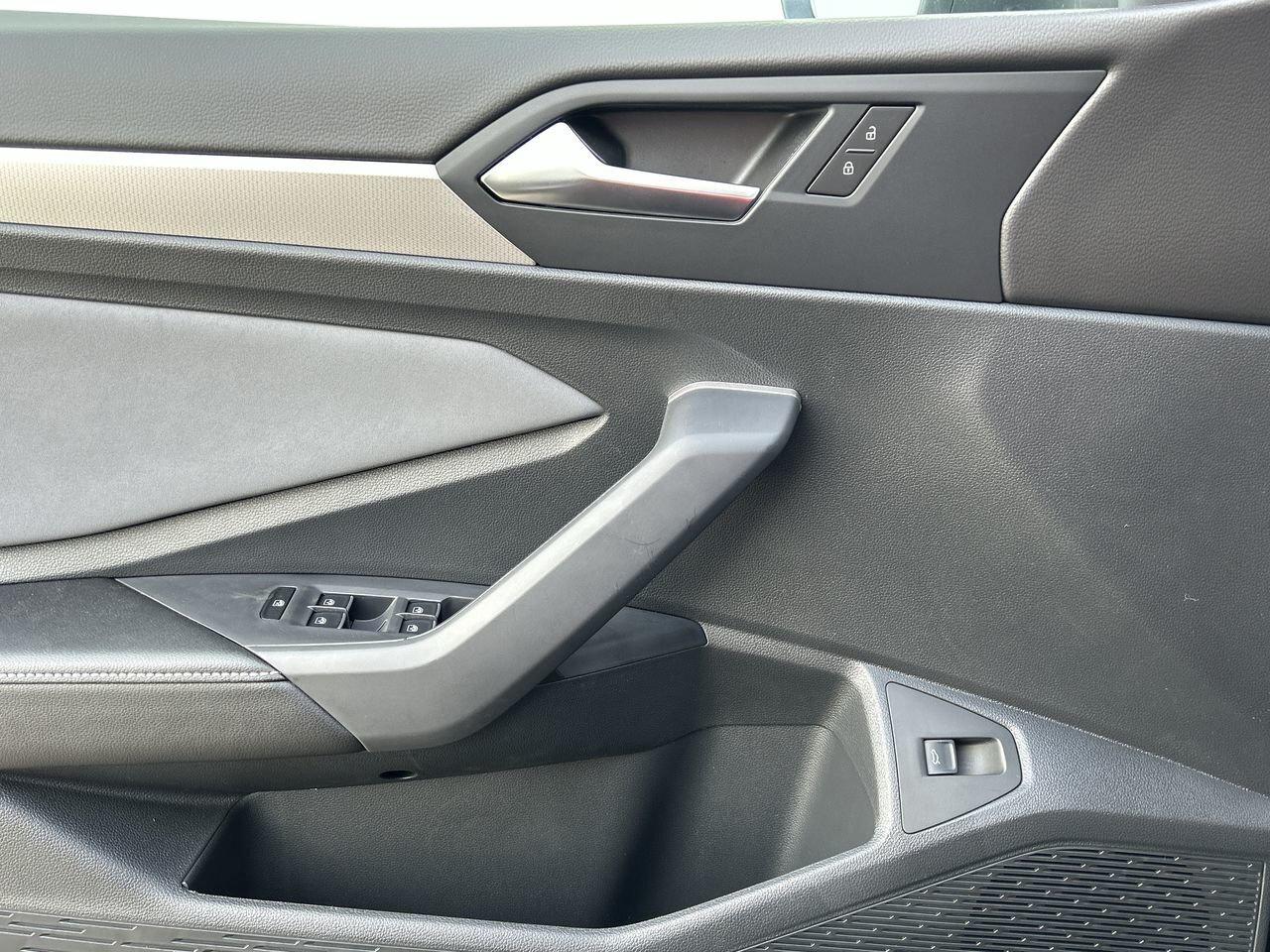 2026 Volkswagen Jetta Comfortline 2026 Jetta  17” Viper Alloy wheels  Ca Photo