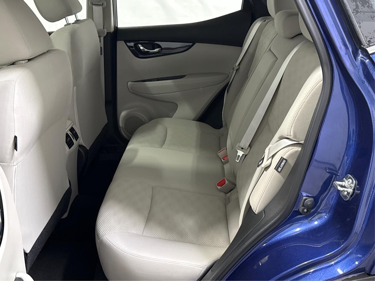 2020 Nissan Qashqai SV SUNROOF HEATD SEAT LOW KM WE FINANCE ALL CREDIT Photo