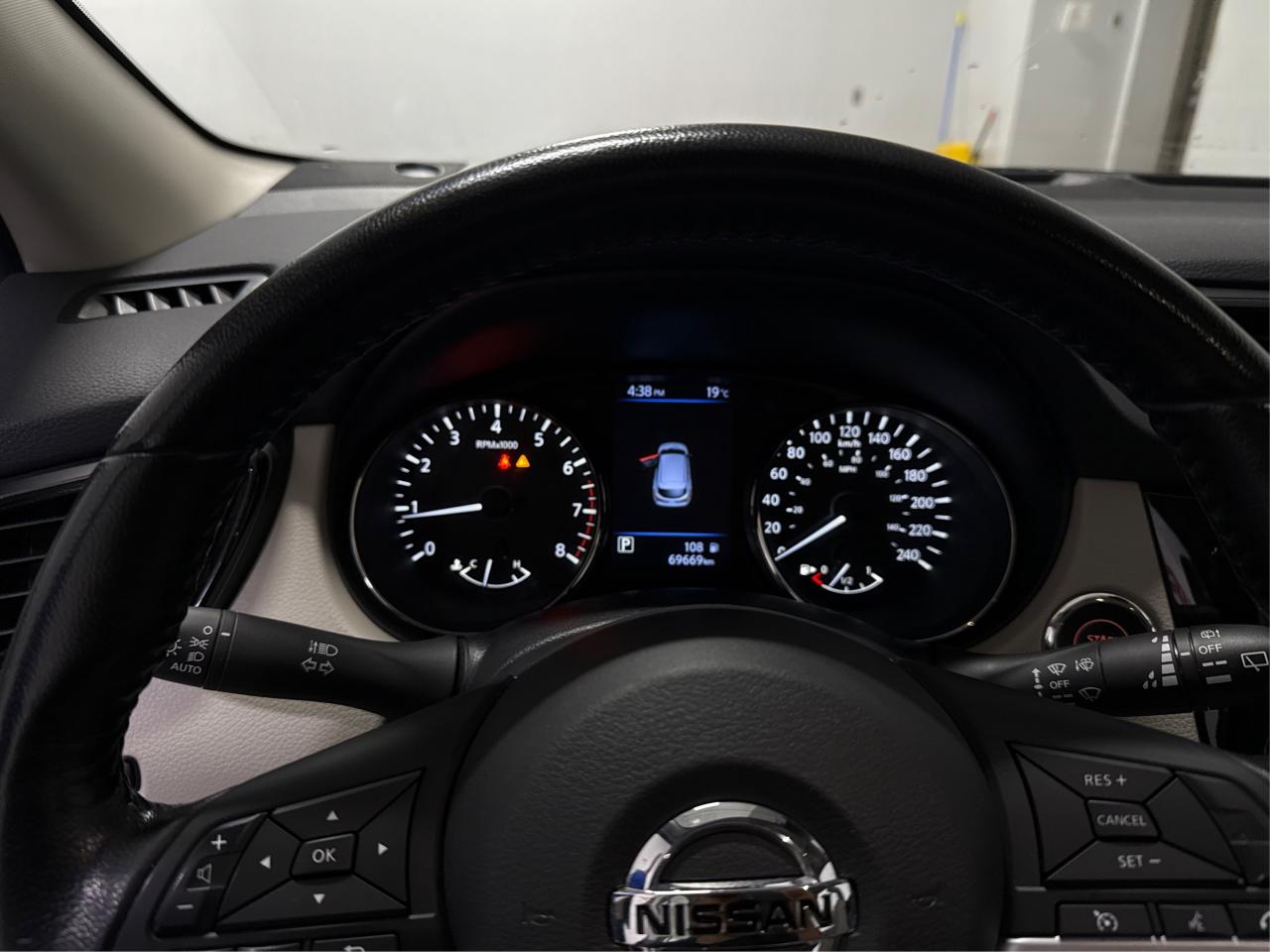 2020 Nissan Qashqai SV SUNROOF HEATD SEAT LOW KM WE FINANCE ALL CREDIT Photo