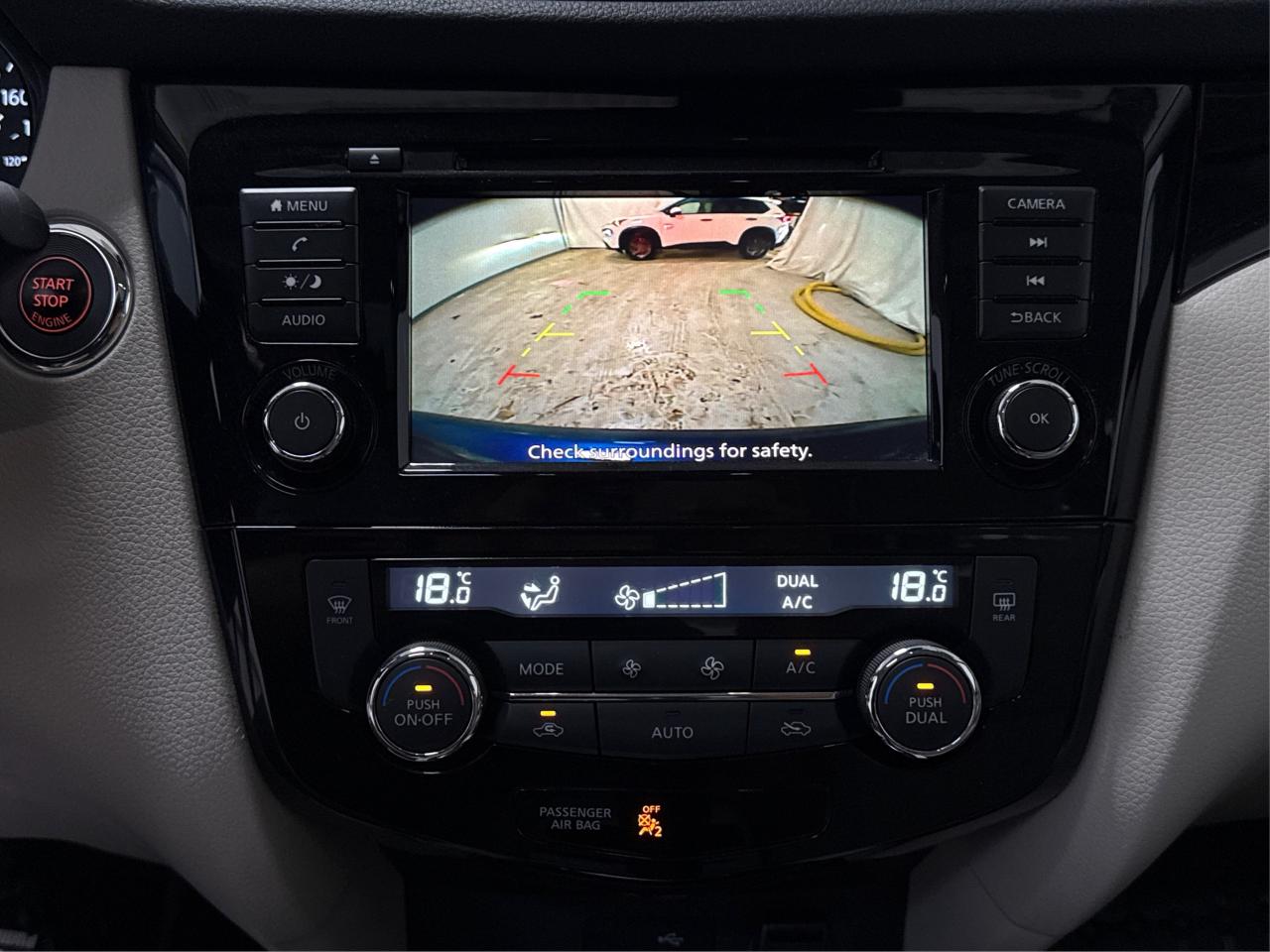 2020 Nissan Qashqai SV SUNROOF HEATD SEAT LOW KM WE FINANCE ALL CREDIT Photo