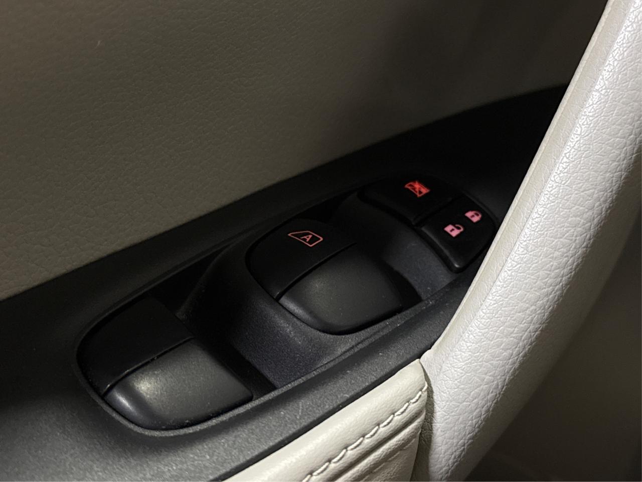 2020 Nissan Qashqai SV SUNROOF HEATD SEAT LOW KM WE FINANCE ALL CREDIT Photo