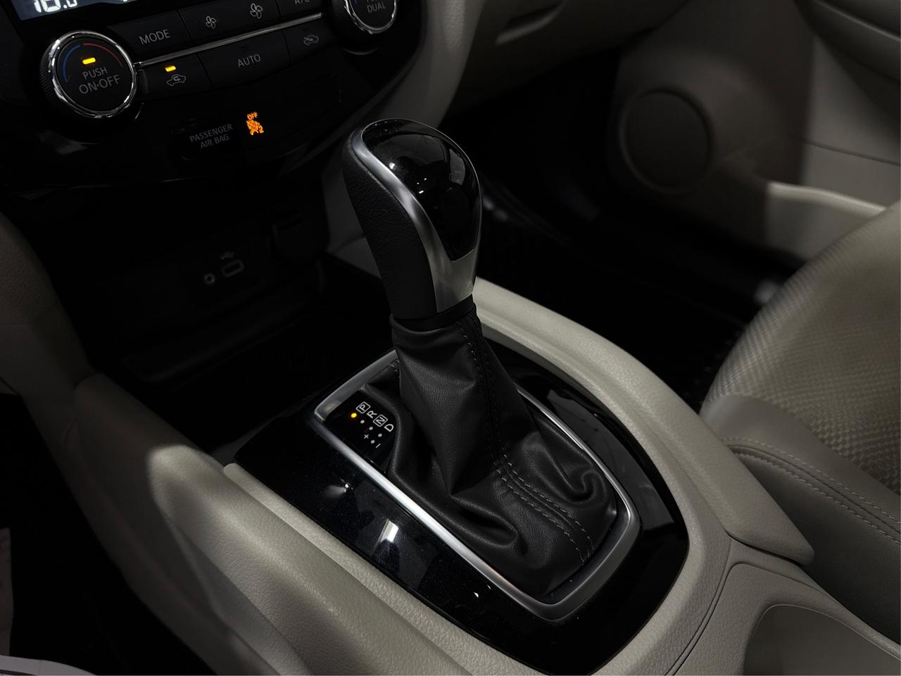 2020 Nissan Qashqai SV SUNROOF HEATD SEAT LOW KM WE FINANCE ALL CREDIT Photo