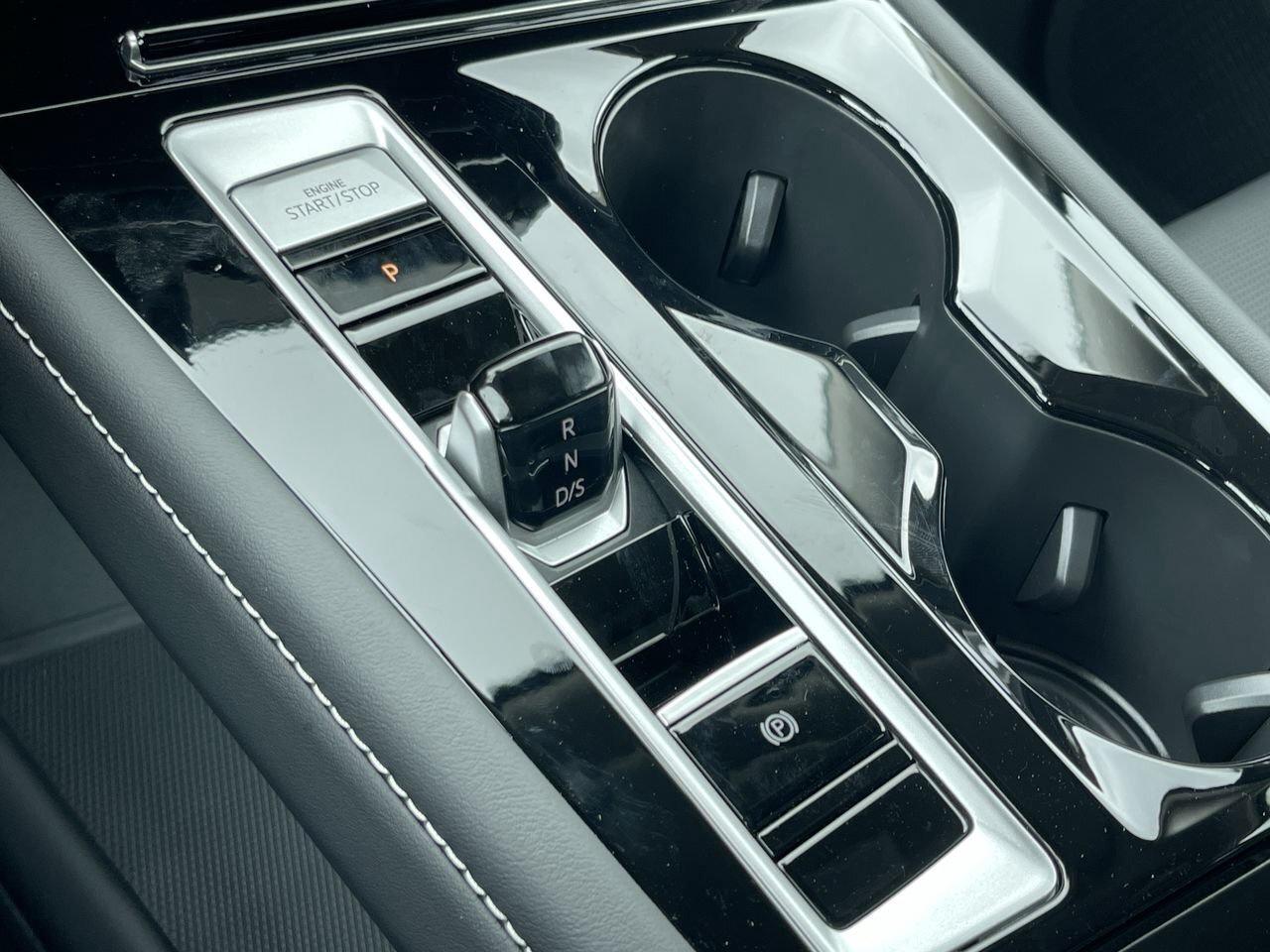 2025 Volkswagen Atlas Highline FREE WINTER TIRE SET  2-YEAR PPM FREE  20 Photo