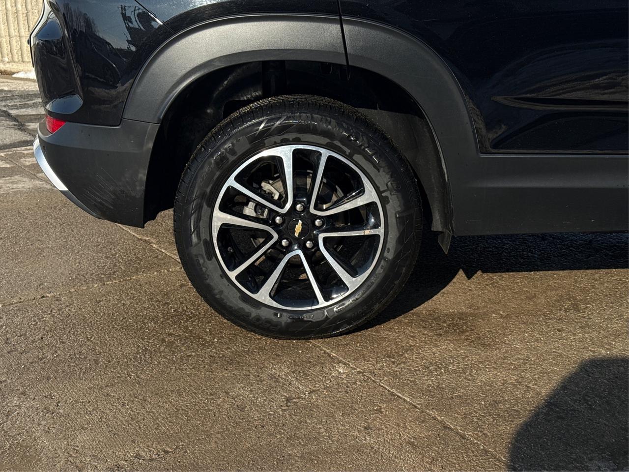 2024 Chevrolet TrailBlazer AWD HEATED SEATS MINT WE FINANCE ALL CREDIT! Photo