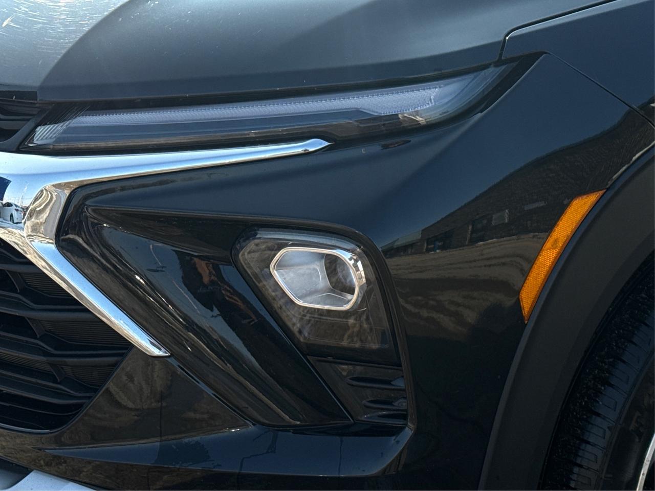 2024 Chevrolet TrailBlazer AWD HEATED SEATS MINT WE FINANCE ALL CREDIT! Photo