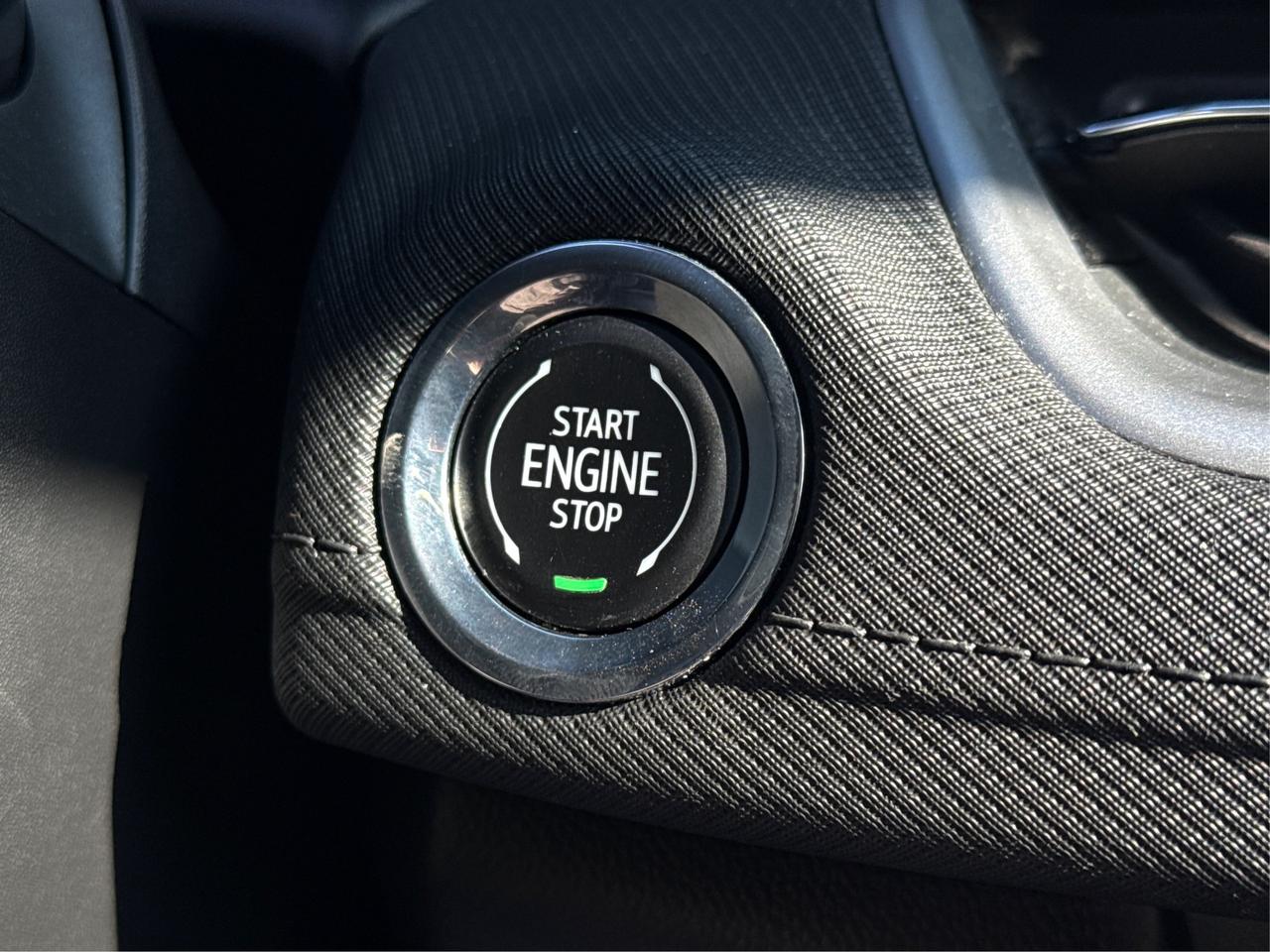 2024 Chevrolet TrailBlazer AWD HEATED SEATS MINT WE FINANCE ALL CREDIT! Photo