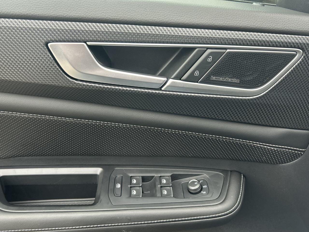 2024 Volkswagen Atlas Cross Sport Highline 2.0 TSI 4MOTION Tow Hitch  Panoramic Roof Photo