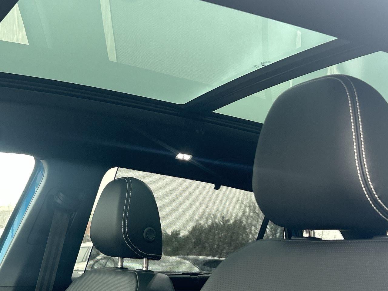 2024 Volkswagen Atlas Cross Sport Highline 2.0 TSI 4MOTION Tow Hitch  Panoramic Roof Photo