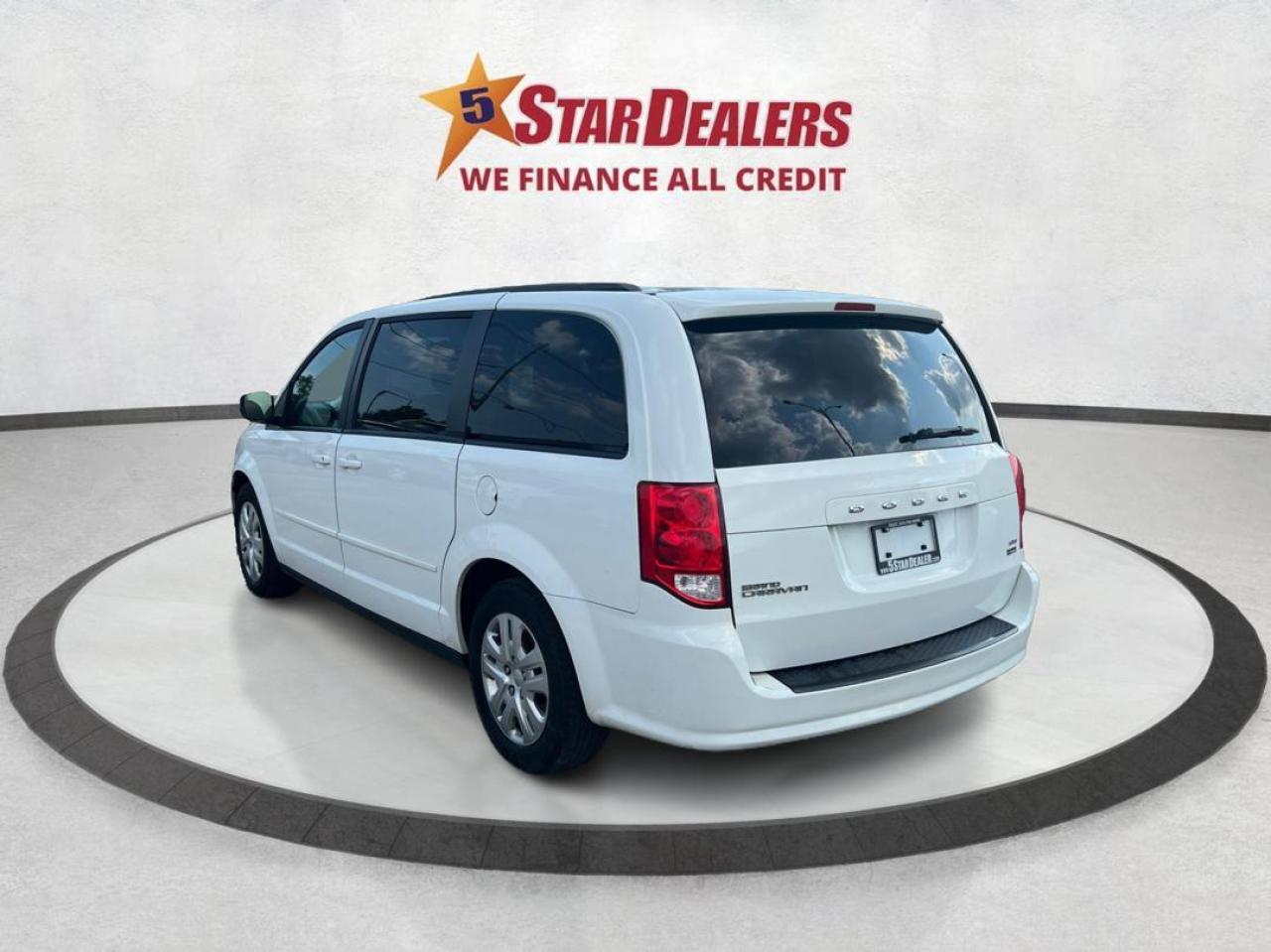 2016 Dodge Grand Caravan SXT CLEAN MUST SEE WE FINANCE ALL CREDIT APPLY NOW Photo