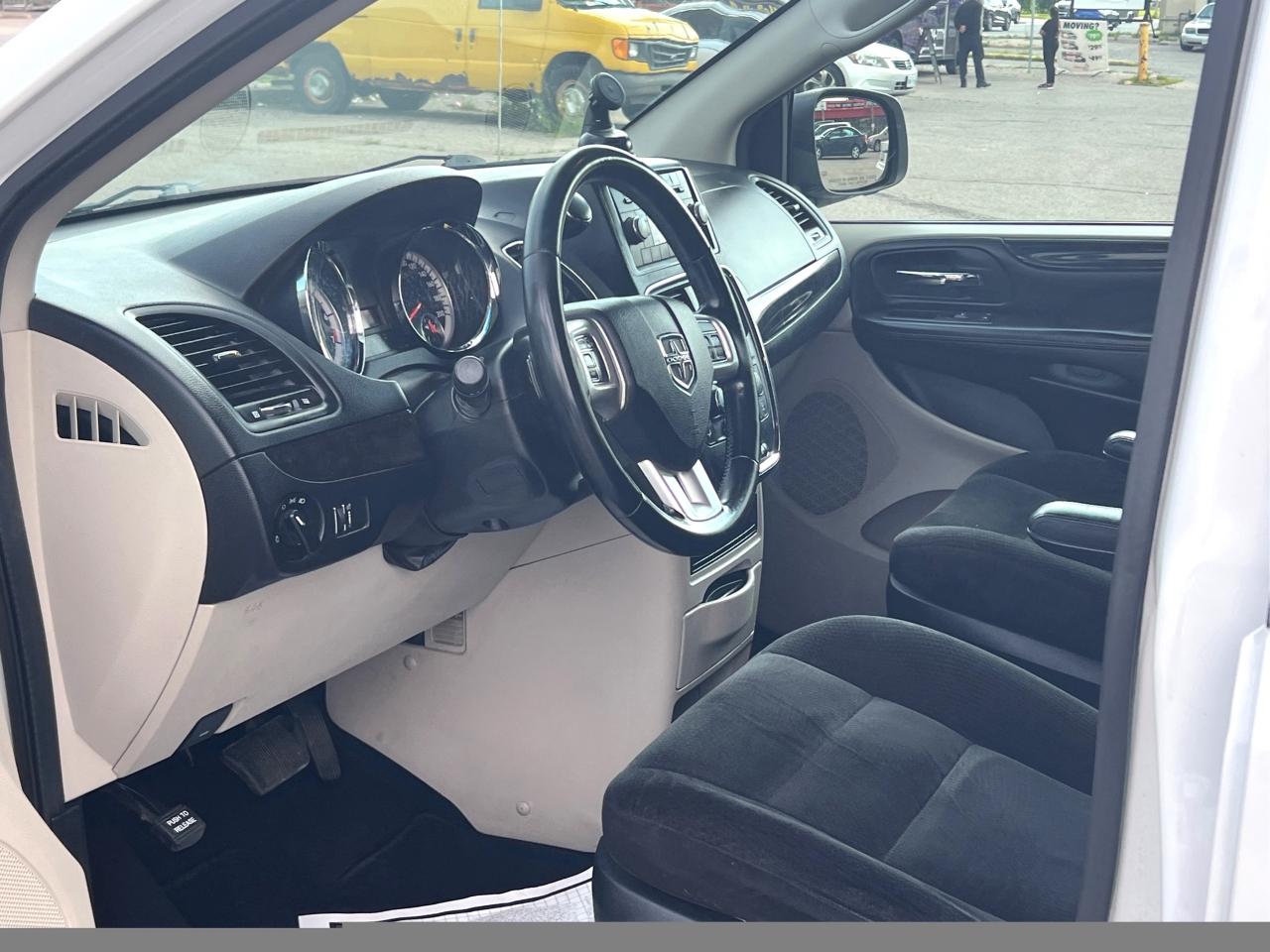 2016 Dodge Grand Caravan SXT CLEAN MUST SEE WE FINANCE ALL CREDIT APPLY NOW Photo