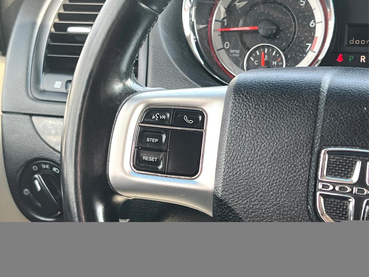 2016 Dodge Grand Caravan SXT CLEAN MUST SEE WE FINANCE ALL CREDIT APPLY NOW Photo