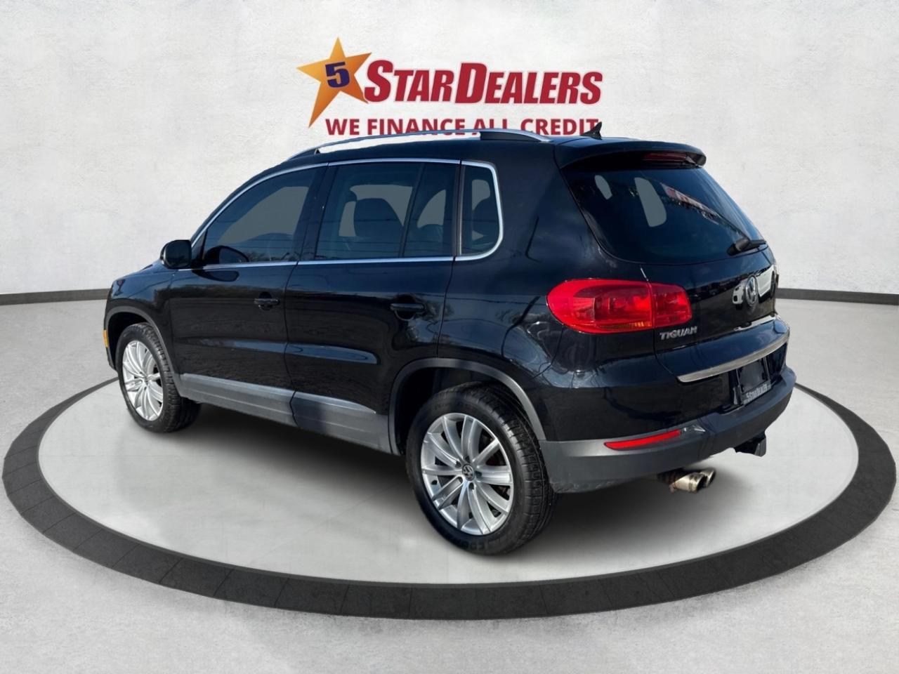 2017 Volkswagen Tiguan PANO ROOF HEATED SEATS CLEAN! WE FINANCE ALL CREDT Photo
