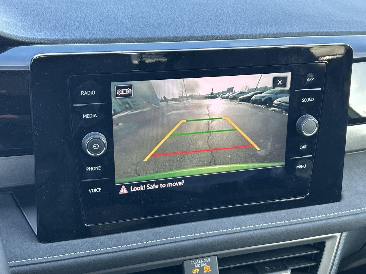 2025 Volkswagen Taos Comfortline Black Edition 4MOTION (LIMITED INVENTO Photo