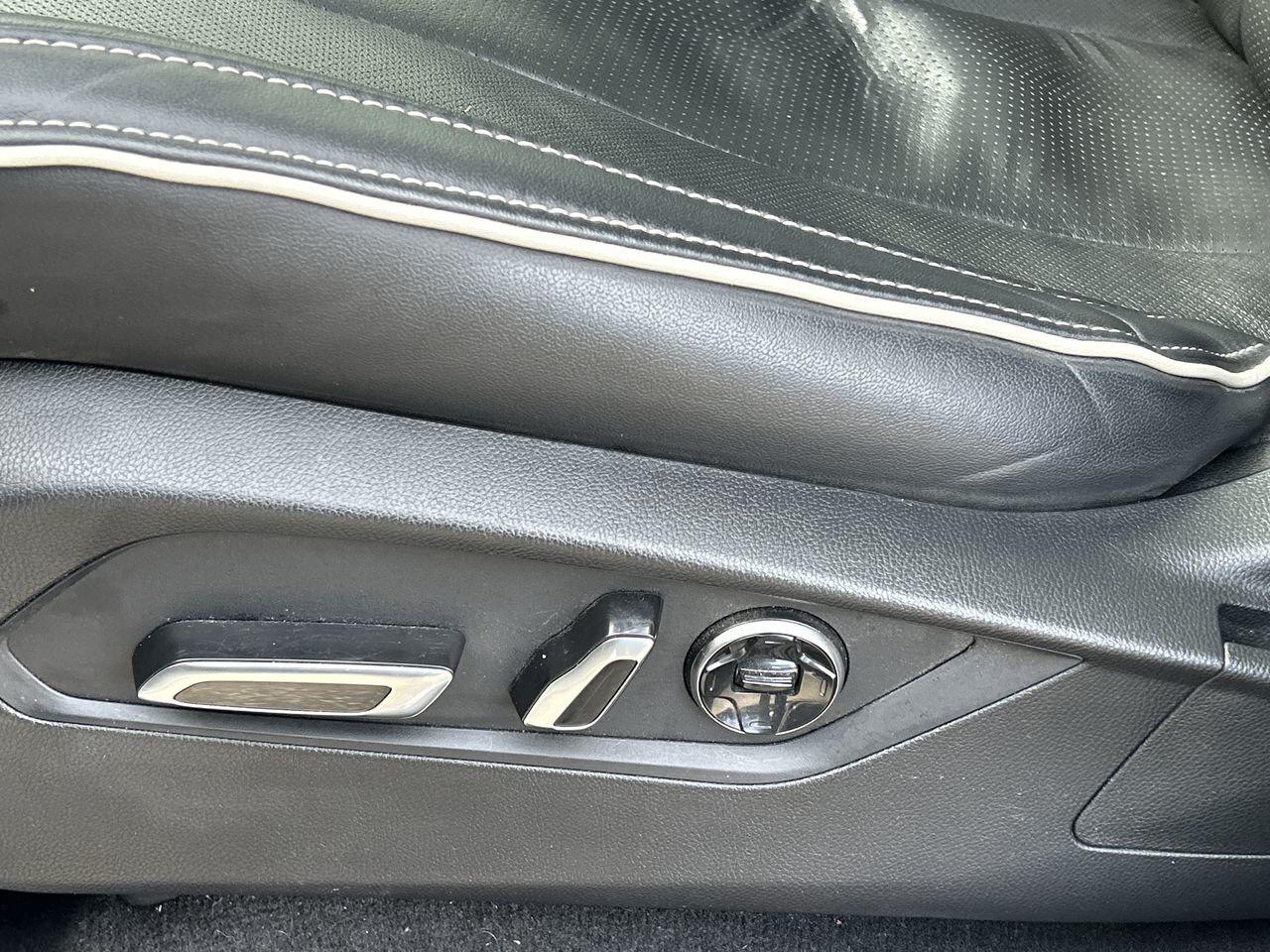 2022 Acura MDX SH-AWD at w/ Platinum Elite Pkg NEW TIRES & NEW BR Photo