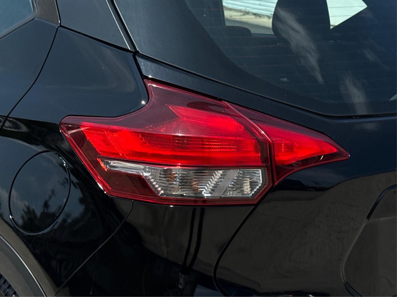 2020 Nissan Kicks BACK-UP CAMERA MINT WE FINANCE ALL CREDIT Photo